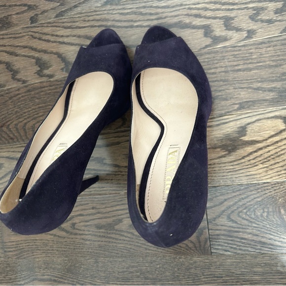 Prada heels - Picture 2 of 3